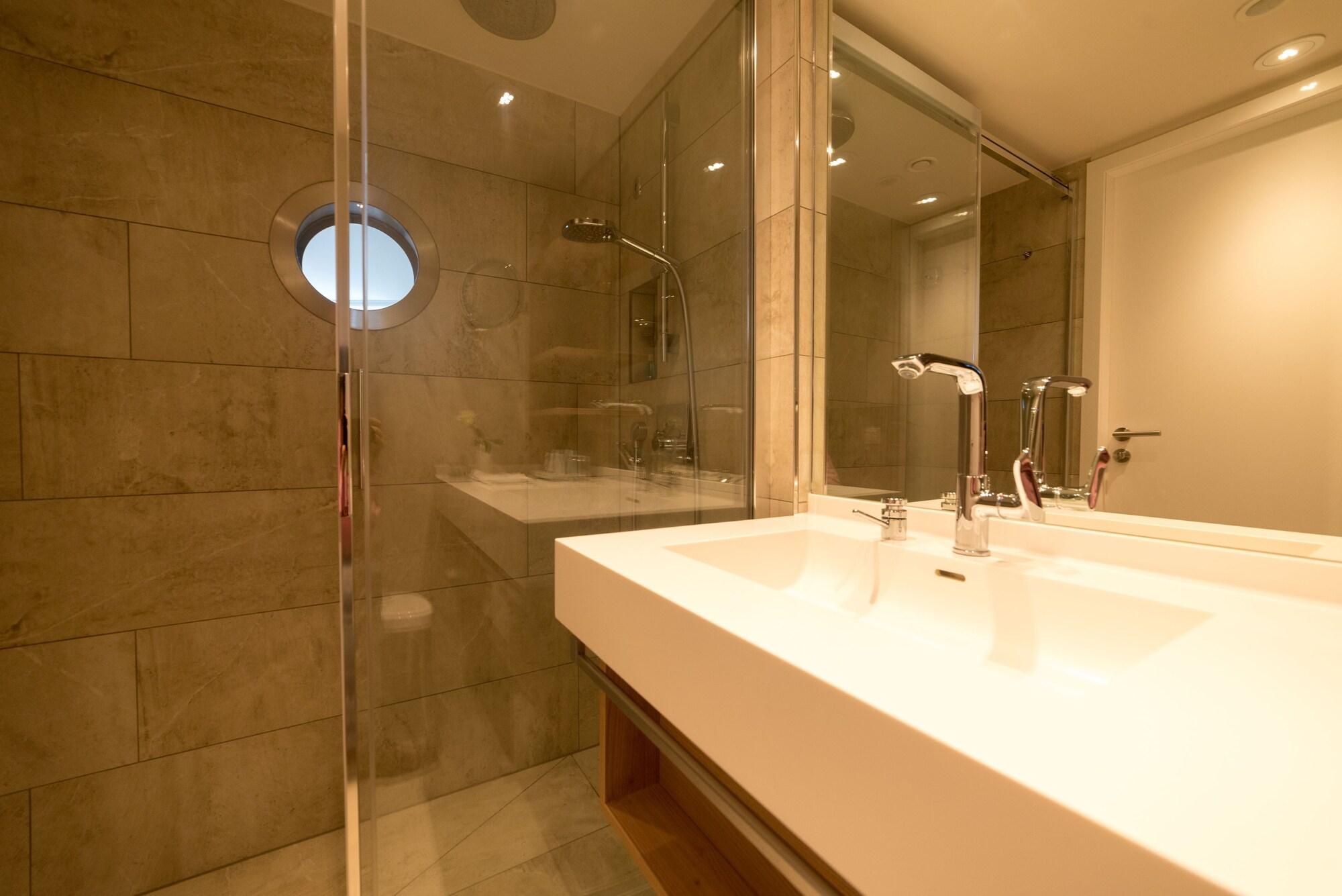 Neptun 5*